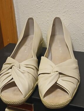 David Tate 12 SS Bone Beige Leather Twisted Peep Toe Low Wedge Shoes Heel